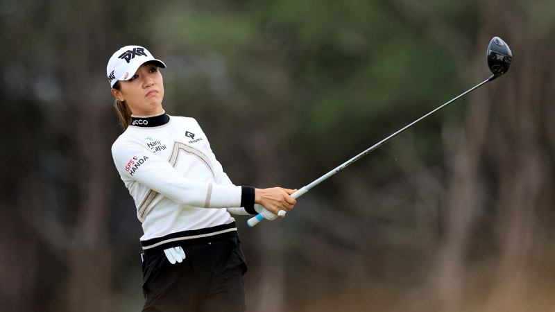 Lydia Ko phát bóng tại hố 1, vòng cuối Trust Golf Women’s Scottish Open.