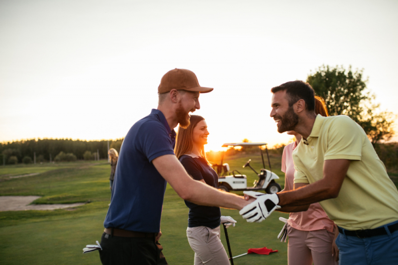 Golf giúp giao lưu và tăng cường các mối quan hệ xã hội