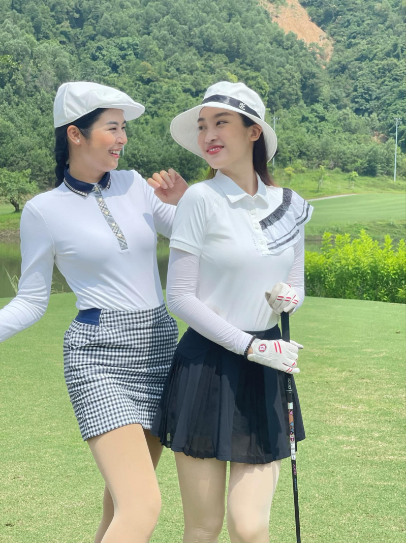 Hoa hậu Ngọc Hân và hoa hậu Mỹ Linh rạng rỡ trên sân golf
