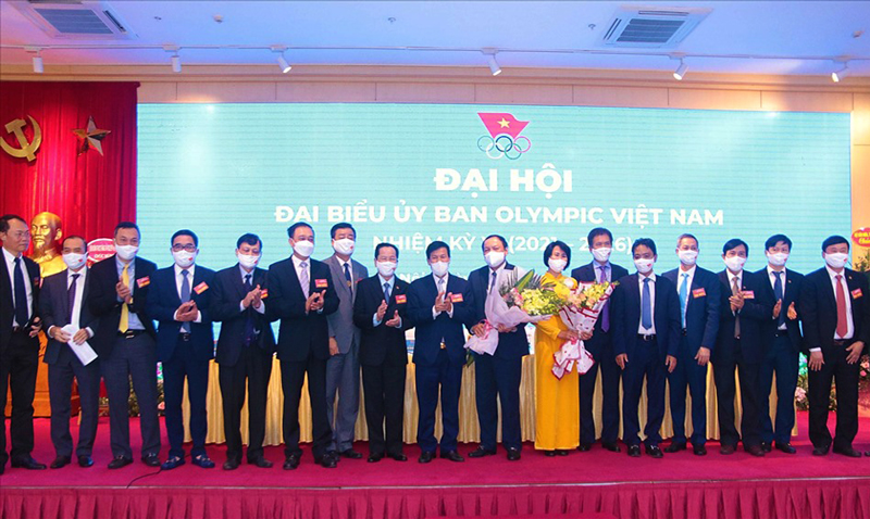 Các thành viên Ban Chấp hành Ủy ban Olympic Việt Nam nhiệm kỳ VI (2021-2026). Ảnh: Bùi Lượng