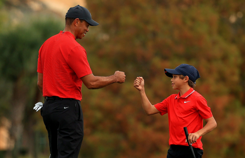 Woods chính thức tái ngộ giới golf đỉnh cao ở PNC Championship cùng Charlie