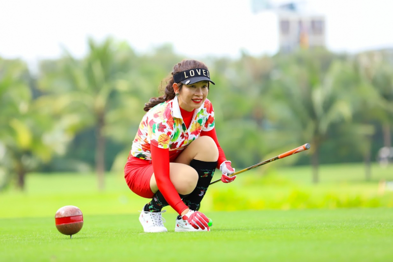 Khep-lai-thanh-cong-giai-cuoi-nam-cua-Ladies-Golf-and-Beauty-Club-5