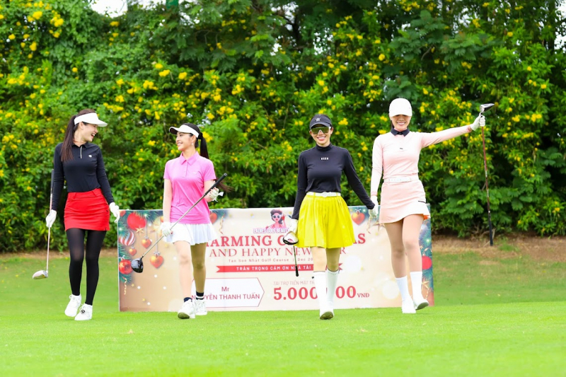 Khep-lai-thanh-cong-giai-cuoi-nam-cua-Ladies-Golf-and-Beauty-Club-9