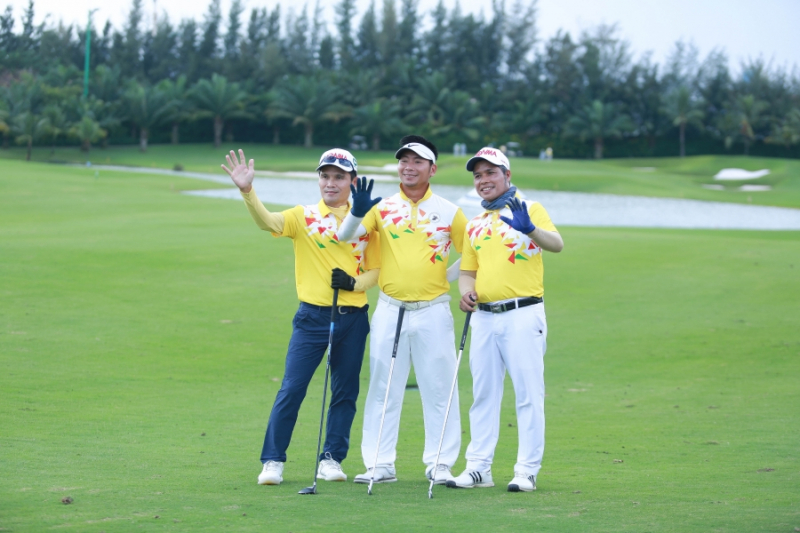 Hon-60-golfer-du-outing-Nguoi-con-dat-Vo-cua-CLB-Golf-Quang-Trung-5