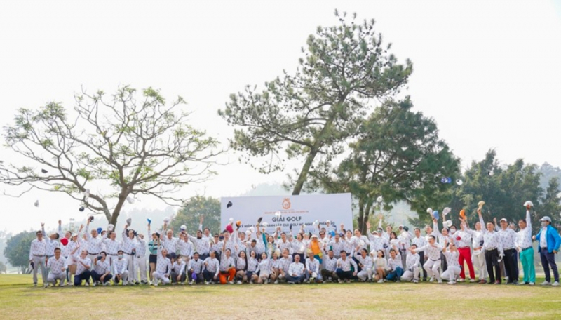 Hơn 140 golfer đã dự giải kỷ niệm thành lập của CLB Golf Họ Nguyễn phía Bắc