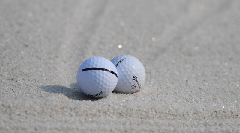 Kẻ vạch, vẽ lên bóng bằng ký hiệu riêng sẽ giúp golfer nhận biết được bóng chính chủ