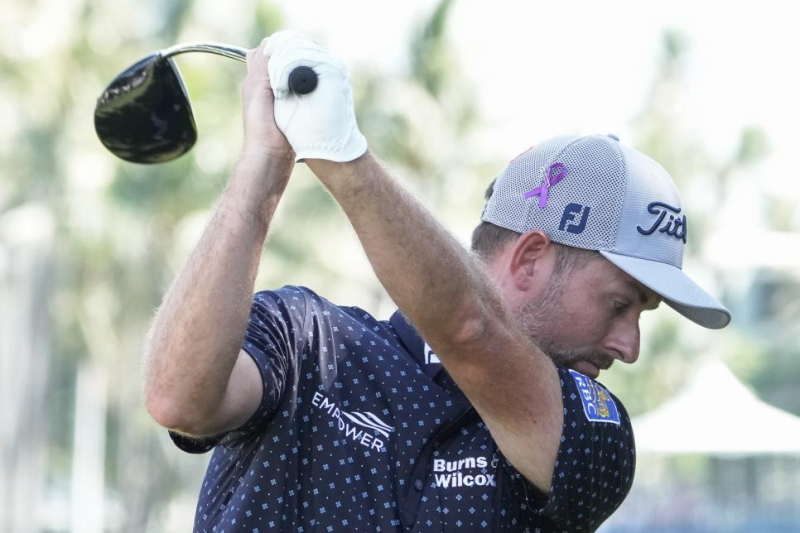 Golfer tranh Sony Open (từ 13-16/1) đeo ruy băng màu tím nhằm tưởng nhớ nhà báo golf Tim Rosaforte