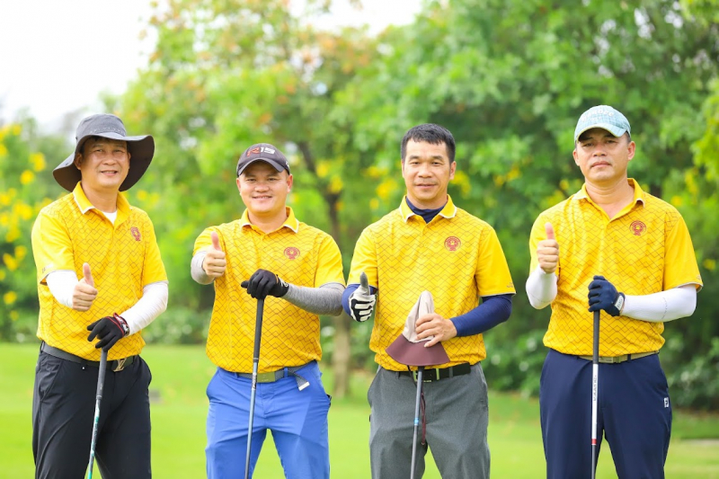 Golfer-Nguyen-Xuan-Huy-vo-dich-giai-don-nam-moi-CLB-Golf-Ha-Noi-Sai-Gon5