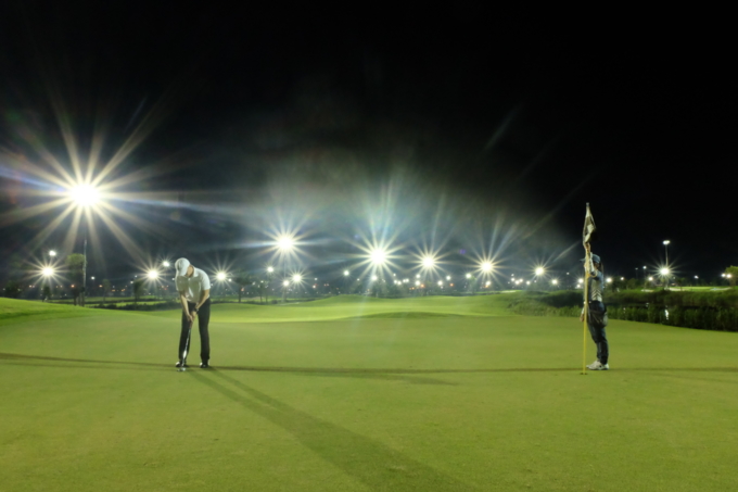 Vinpearl Golf Hải Phòng có thể phục vụ nhu cầu chơi golf cả ngày lẫn đêm