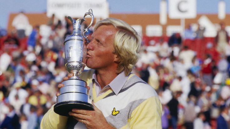 Norman hôn cúp claret jug sau chức vô địch The Open Championship 1986 tại Turnberry