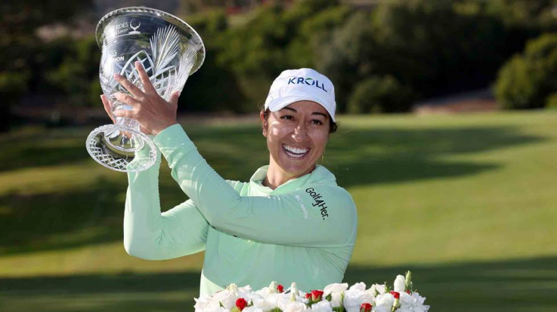 Ở cuộc đối đầu giữa các golfer nữ tại giải Palos Verdes Championships, golf nước chủ nhà Marina Alex cũng đã vấp phải rất nhiều khó khăn.