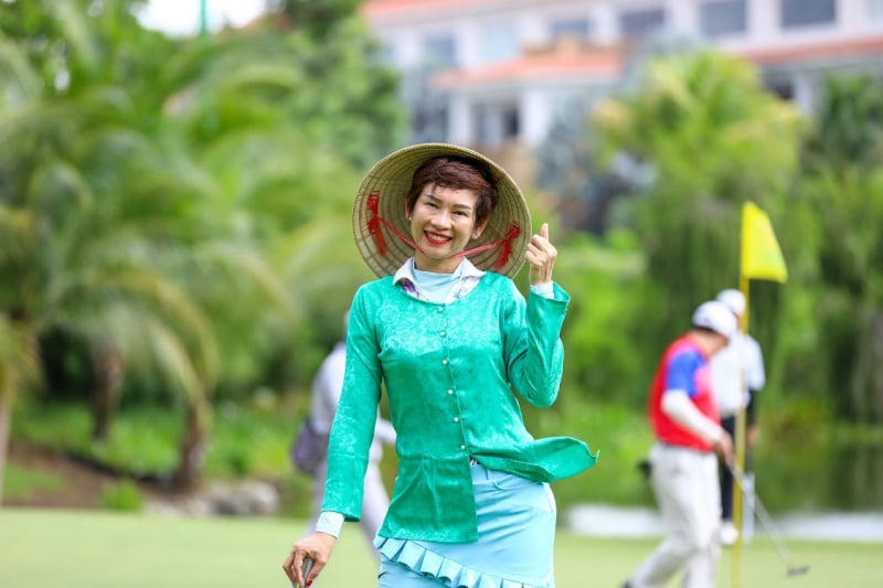 Net-doc-dao-outing-giua-CLB-Ladies-Golf&Beauty-va-Vinhome-Central-Park-4