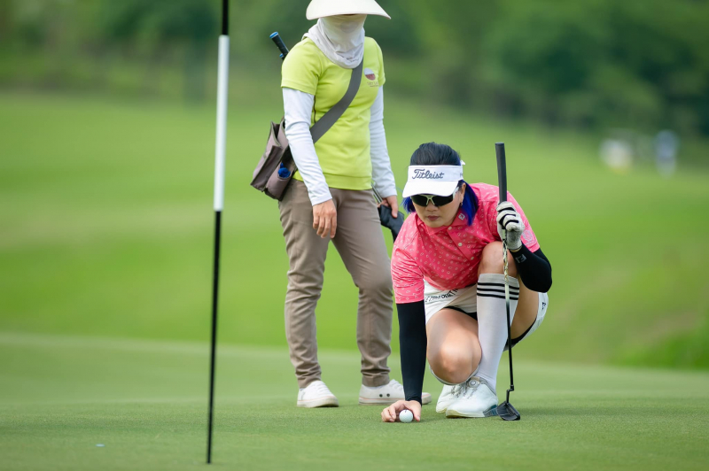 Kim Huệ biết đến golf từ một người bạn thân.