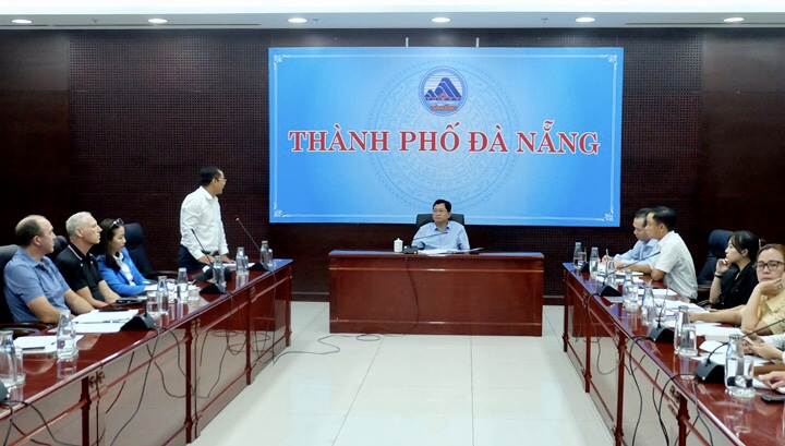 Phó Chủ tịch UBND TP Đà Nẵng Trần Phước Sơn chủ trì buổi làm việc về công tác chuẩn bị tổ chức Lễ hội Du lịch Golf Đà Nẵng 2022 (ảnh: Cổng TTĐT Đà Nẵng)