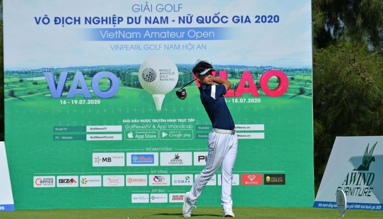 Golfer thi đấu ở VAO 2020 - kỳ trước khi giải bị huỷ một năm vì dịch bệnh