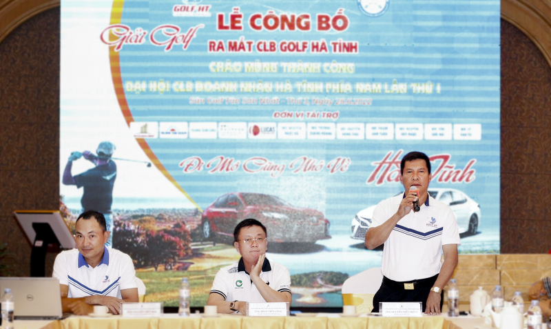 Ông Nguyễn Viết Thắng phát biểu tại lễ công bố giải golf Ra mắt CLB golf Hà Tĩnh.