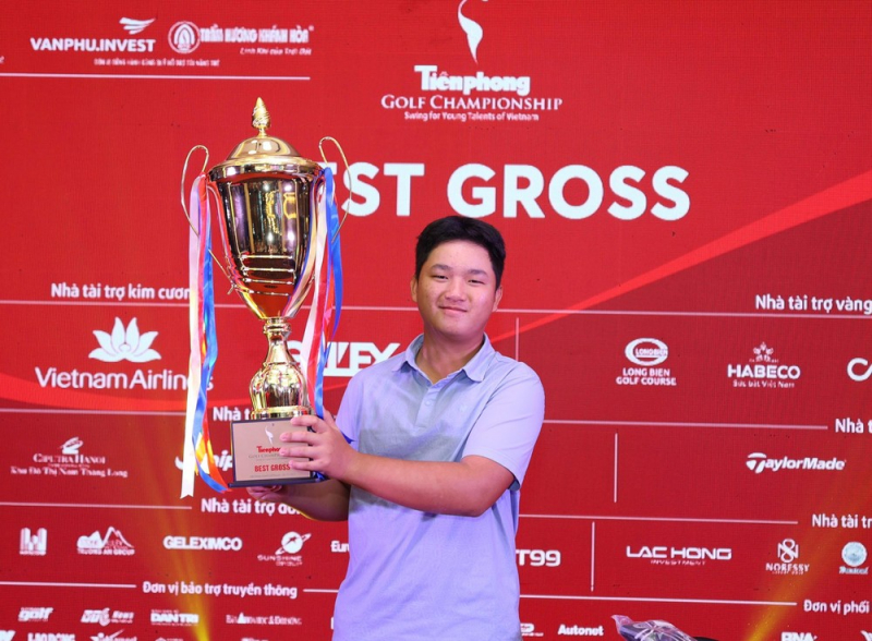 Anh Minh là golfer đầu tiên thắng hai kỳ ở sự kiện do báo Tiền Phong tổ chức từ 2017