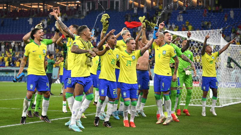 Các cầu thủ Brazil ăn mừng chiến thắng 1-0 trước Thụy Sĩ (ảnh: FIFA)