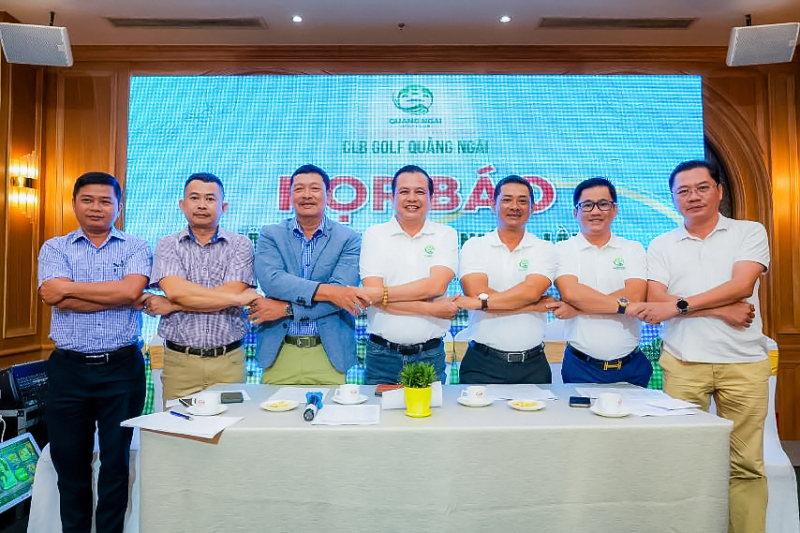 CLB Golf Quảng Ngãi họp báo công bố giải đấu.