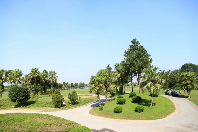 Sân golf Đầm Vạc là một trong bốn sân golf đang hoạt động tại Vĩnh Phúc