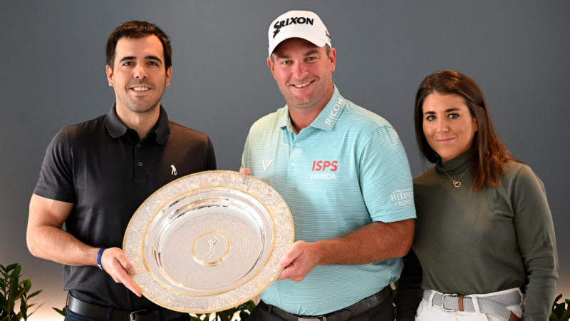 Fox nhận Seve Ballesteros Award - giải thưởng vinh danh Golfer xuất sắc nhất năm của DP World Tour