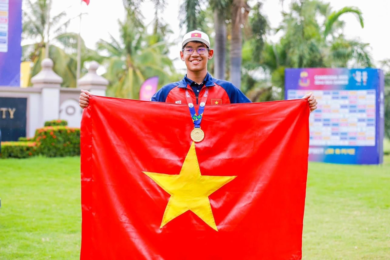 Khánh Hưng đoạt HC vàng lịch sử cho golf Việt Nam tại SEA Games 32