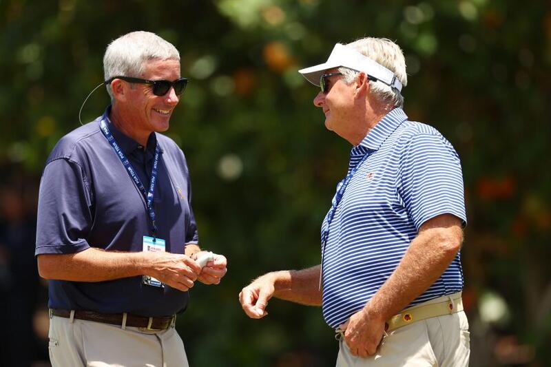 Đặc phái viên PGA Tour Jay Monahan (trái) và Phó Chủ tịch Hội đồng chính sách Jimmy Dunnes