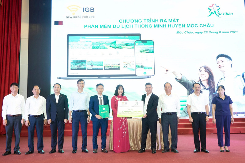 Công ty Cổ phần IGB trao tài trợ phần mềm du lịch thông tin cho UBND huyện Mộc Châu trị giá gần 4 tỷ đồng
