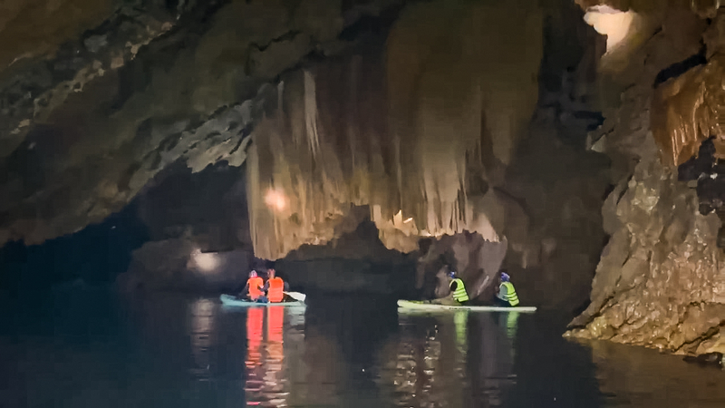 Phát hiện hang động đẹp mê hồn vừa phát hiện ở Quảng Bình.mp4_snapshot_00.08.318