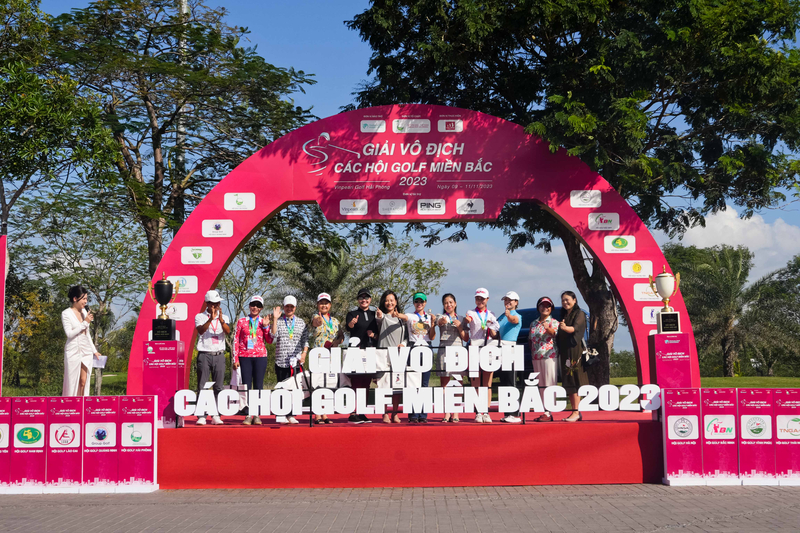 Hạng Nhì - Đội tuyển Nữ hội golf Quảng Ninh