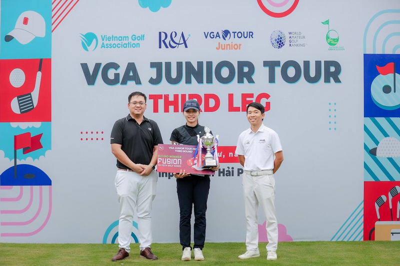Lần đầu tiên tại hệ thống giải VGA Junior Tour có VĐV nữ giành ngôi vô địch.