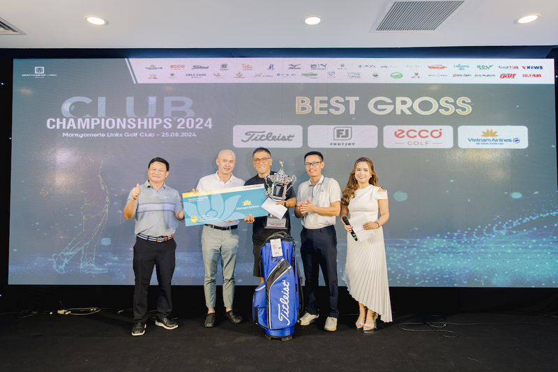 Đây là lần thứ 2 Kozai Yasuhiro nâng chiếc cúp vô địch Best Gross giải Vô địch Câu lạc bộ Montgomerie Links