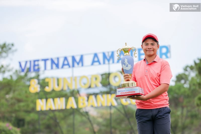Golfer trẻ Nguyễn Tuấn Anh vô địch mùa giải 2025