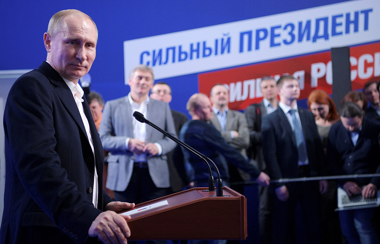 Tổng thống V. Putin tại Ban tham mưu bầu cử của ông sau khi tái đắc cử