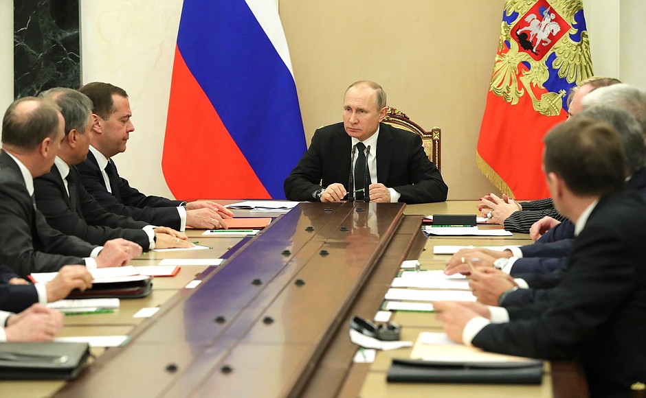 Tổng thống V. Putin chủ trì cuộc họp Hội đồng An ninh quốc gia Nga