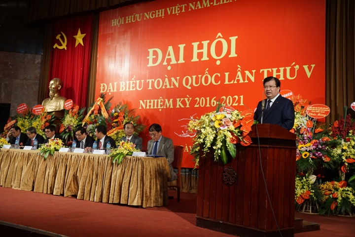Член ЦК КПВ, вице-премьер Вьетнама Чинь Динь Зунг.