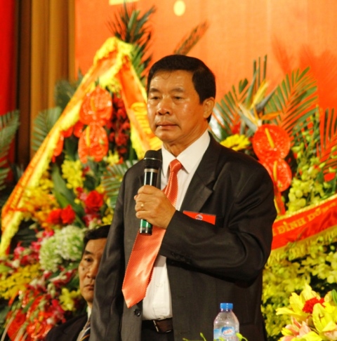 Ông Trịnh Quốc Khánh trình bày tóm tắt Báo cáo chính trị tại Đại hội