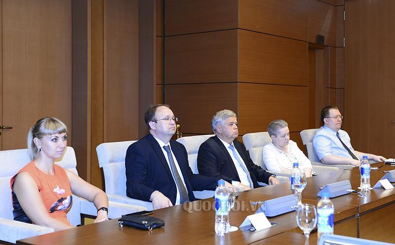 Các đại biểu LB Nga tham dự Cuộc gặp.