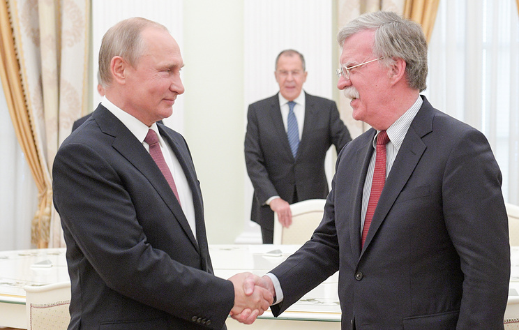 Tổng thống Nga V. Putin tiếp Cố vấn An ninh Quốc gia của Tổng thống Mỹ J. Bolton