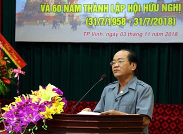 Ông Ngô Xuân Phùng, Phó Chủ tịch kiêm Tổng thư ký Hội Hữu nghị Việt - Nga tỉnh Nghệ An, phát biểu tại buổi giao lưu