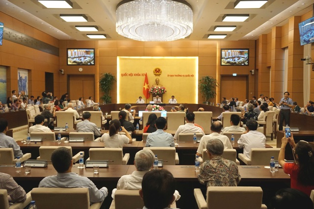 Phó Chủ tịch Quốc hội Uông Chu Lưu gặp gỡ thân mật đoàn đại biểu Hội Hữu nghị Việt - Nga và Liên hiệp các TCHN Việt Nam