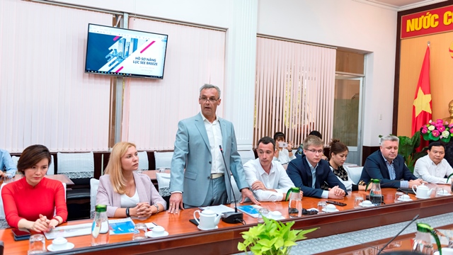 Các nhà doanh nghiệp Nga trong buổi làm việc với lãnh đạo tỉnh Kiên Giang