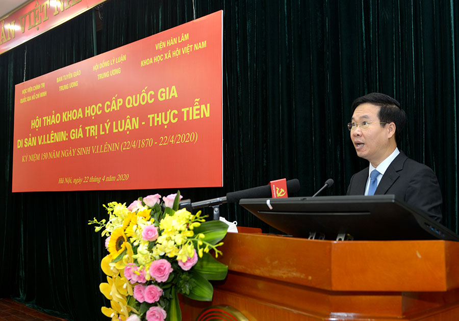 Ông Võ Văn Thưởng, Ủy viên Bộ Chính trị, Bí thư Trung ương Đảng, Trưởng Ban Tuyên giáo Trung ương phát biểu khai mạc Hội thảo