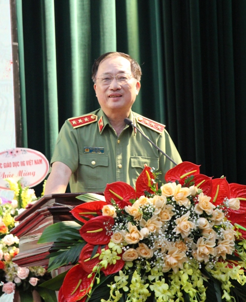 Thượng tướng Nguyễn Văn Thành, Thứ trưởng Bộ Công an, Chủ tịch Chi hội, phát biểu tại Đại hội