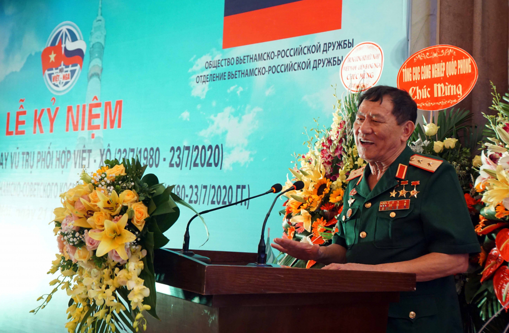 Trung tướng Phạm Tuân phát biểu tại Lễ kỷ niệm         Ảnh: TIẾN DŨNG  