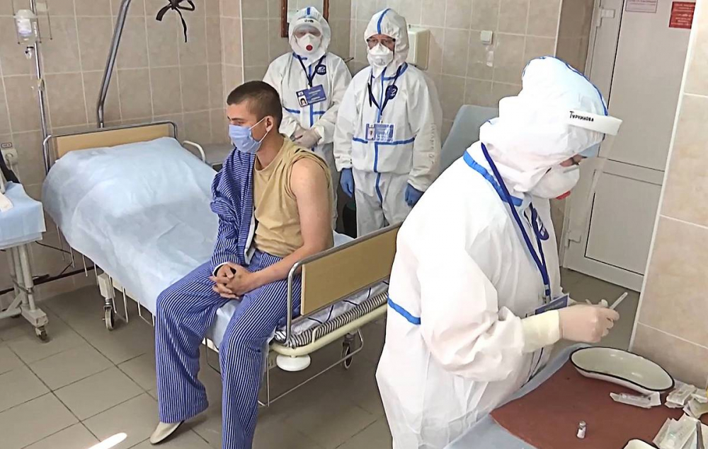 Thử nghiệm vắc-xin phòng covid ở Nga với  các tình nguyện viên