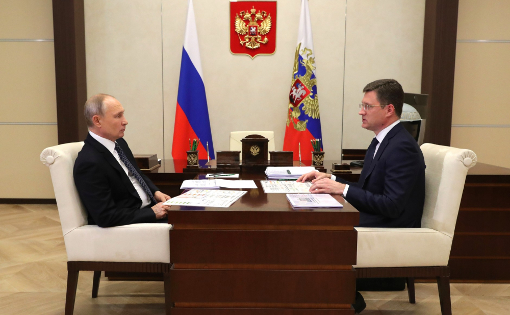 Tổng thống V. Putin nghe Phó Thủ tướng A. Novak báo cáo về tình hình ngành năng lượng