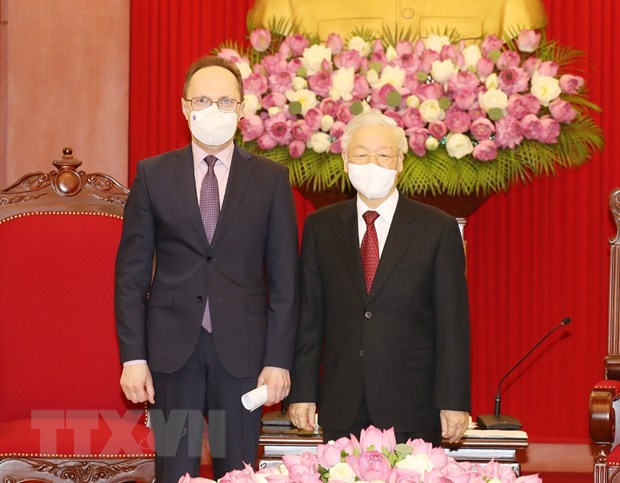Tổng Bí thư Nguyễn Phú Trọng tiếp Đại sứ Gennady Bezdetko
