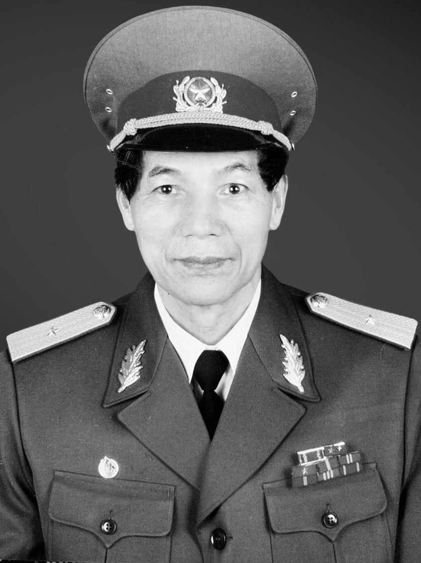 Thiếu tướng Trần Xuân Thu