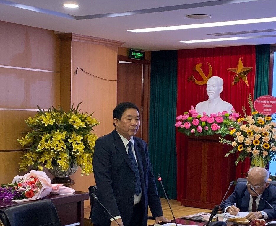 Phó Chủ tịch thường trực Hội Hữu nghị Việt-Nga, Thiếu tướng Trịnh Quốc Khánh phát biểu tại Đại hội